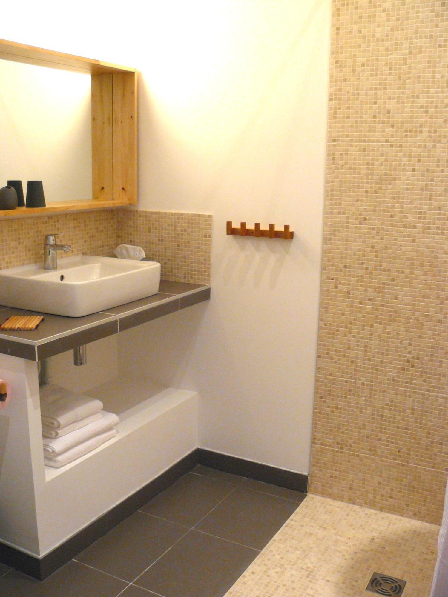 Bed & Breakfast La Cour Du 5eme - D'hotes 4*