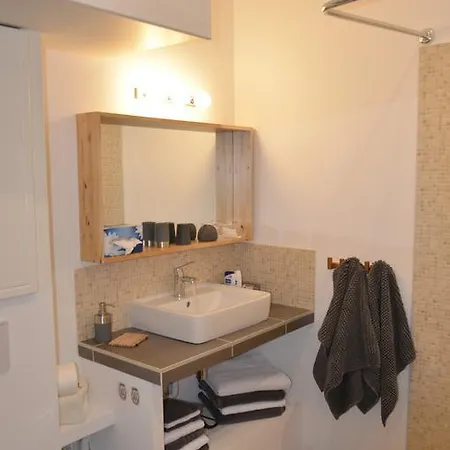 La Cour Du 5ème - D'hôtes Bed & Breakfast 4*
