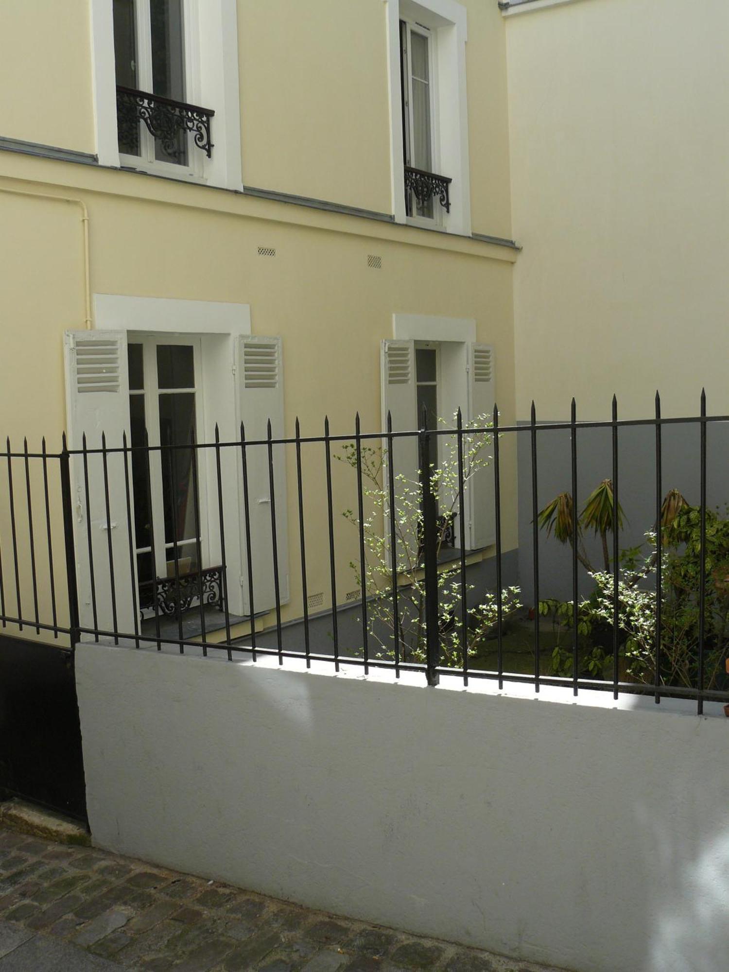 Bed & Breakfast La Cour Du 5eme - D'hotes Paris