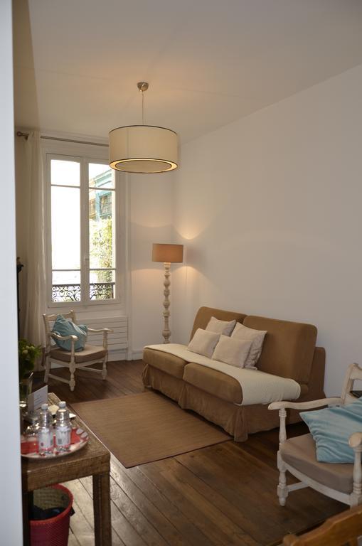 Bed & Breakfast La Cour Du 5eme - D'hotes Paris